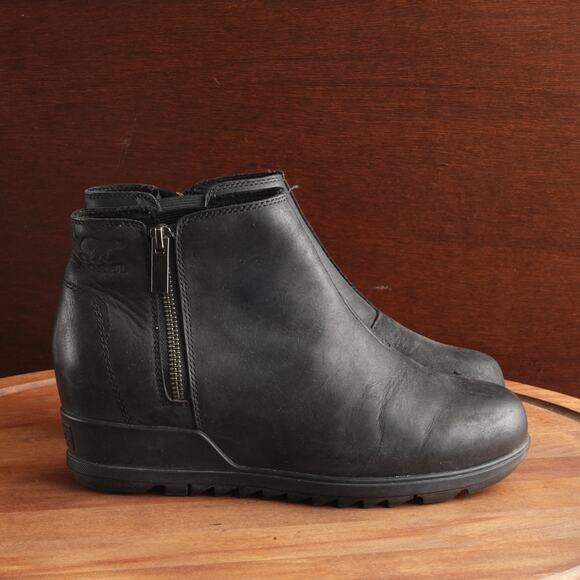 Sorel Boots Women SZ 8.5 BLK Evie II Wedge Ankle Leather Side Zip Casual Neutral - Picture 1 of 14
